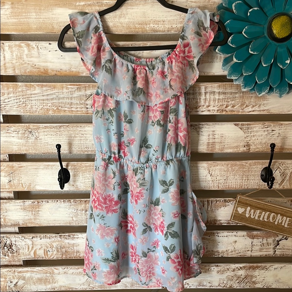 🔥🔥 (3/$20) 
Blue Ruffled Fitted Sundress with Flutter Cap Sleeves Size M | 7/8
